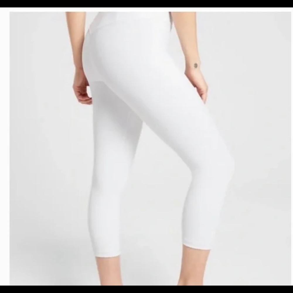 Athleta white Elation Capri - Legging S
